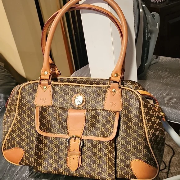 Rioni Satchel Bag..PLUS WALLET....excellent condition - Picture 2 of 10